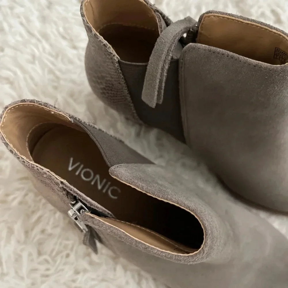 Vionic Anne booties